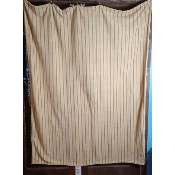 Lauren Ralph Lauren Fleece Cream & Yellow Striped Blanket Throw 60 × 72 - Picture 1 of 7